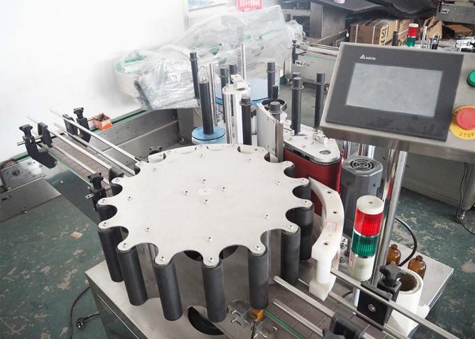 Automatische Drehhochgeschwindigkeitsflaschen-Etikettiermaschine-Kapazität 300 BPM mit dem Servo gefahren